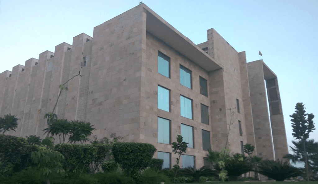 galgotia-university-in-greater-noida-acanthus