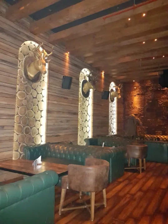 You are currently viewing Madaari Lounge, Model Town